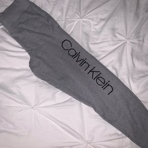 🍊Calvin Klein grey joggers - size small